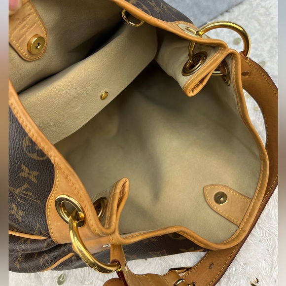 🌵Louis Vuitton Galliera PM Monogram🌵 - Picture 12 of 16